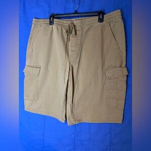 Men's Khaki Cargo Shorts